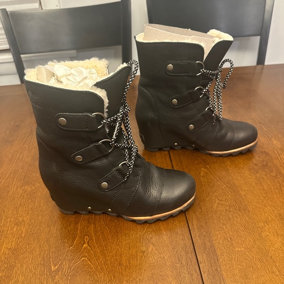 Sorel Black and White Lace-Up Winter Boots - Joan of Arctic Wedge Mid Shearling - Picture 4 of 10